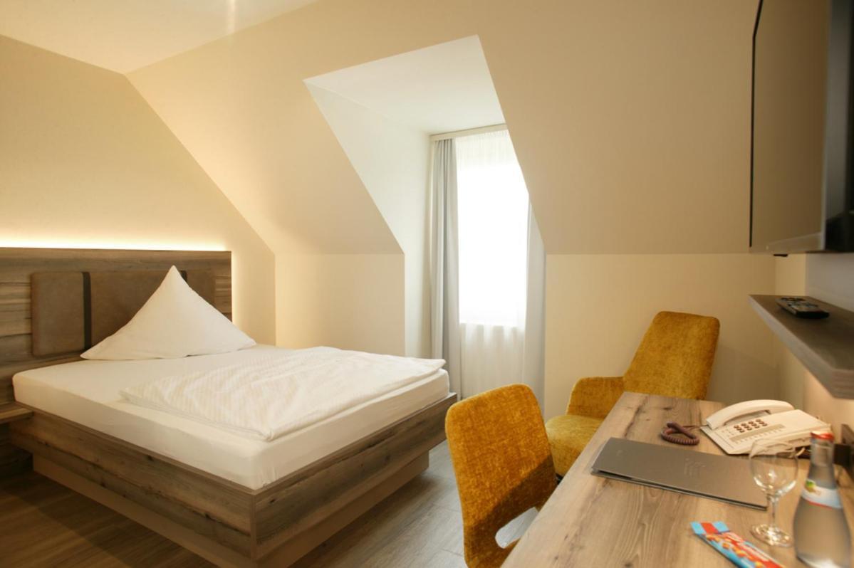 Hotel Sonne Garni Rudersberg Buitenkant foto